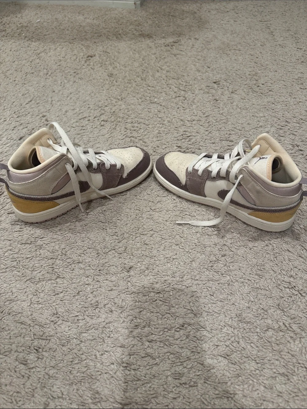 Jordan stylish mid
